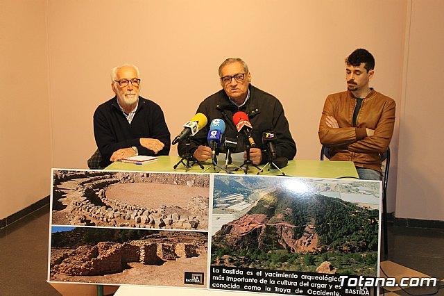 Presentación de la Plataforma para la defensa del Proyecto de la Bastida - UAB, Foto 1