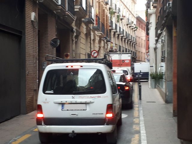 Ahora Murcia pide que se estudien alternativas a la reordenación del tráfico que ha disparado la circulación de vehículos en la estrecha Calle San Nicolás - 2, Foto 2