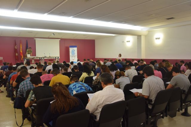 Más de mil personas se inscriben en las pruebas del SEF que dan acceso a la formación laboral de mayor nivel - 1, Foto 1