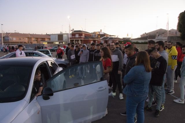 El recinto ferial de San Pedro del Pinatar acogió la segunda quedada solidaria organizada por FAGA y Gold Car Murcia - 2, Foto 2