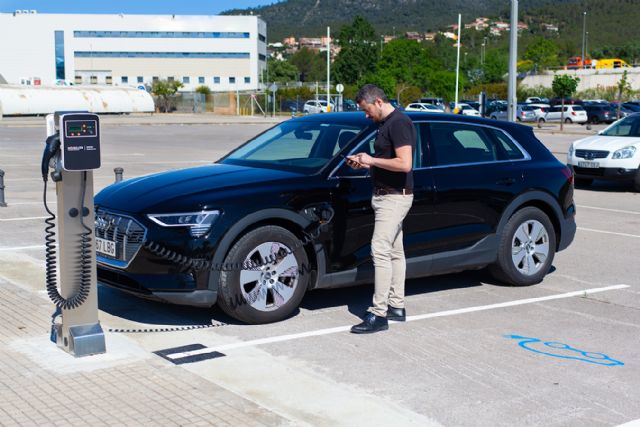 Ficosa instala puntos de recarga para vehículos eléctricos e híbridos enchufables en su centro de Viladecavalls - 1, Foto 1