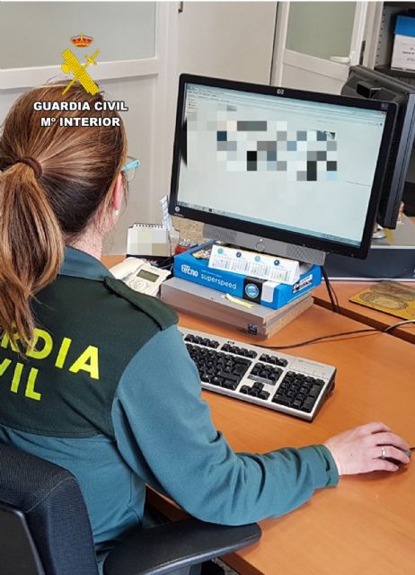 La Guardia Civil investiga a dos vecinos de Bullas por usar una tarjeta de crédito extraviada para realizar compras - 2, Foto 2