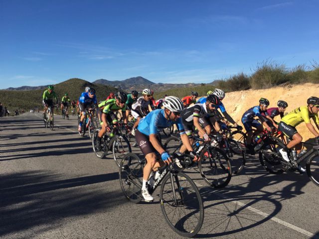 Casi un centenar de deportistas participan en el trofeo de Ciclismo 'Ciudad de Puerto Lumbreras' - 1, Foto 1