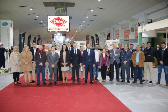 La consejera Valle Miguélez inaugura la 37 edición del Salón de la Automoción en Ifepa - 1, Foto 1