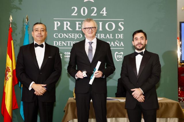 El Consejo General de Dentistas de España nombra ‘Miembro de Honor’ al consejero de Salud - 1, Foto 1