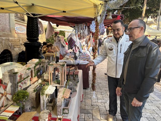 Amplia variedad de productos artesanales en el Mercadillo Tradicional Navideño - 1, Foto 1