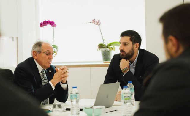 Antelo se reúne con el Grupo Caudal para conocer los detalles de su transformación industrial - 1, Foto 1