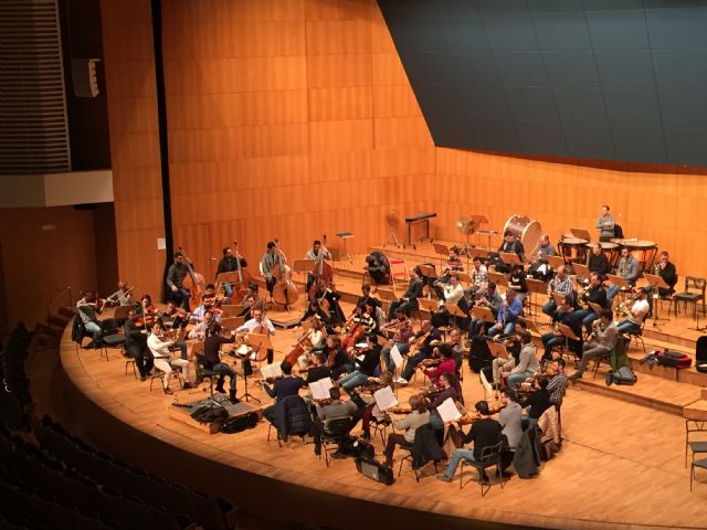 El Auditorio regional acoge un concierto del violinista Jesús Reina junto a la Orquesta Sinfónica de la Región de Murcia - 1, Foto 1