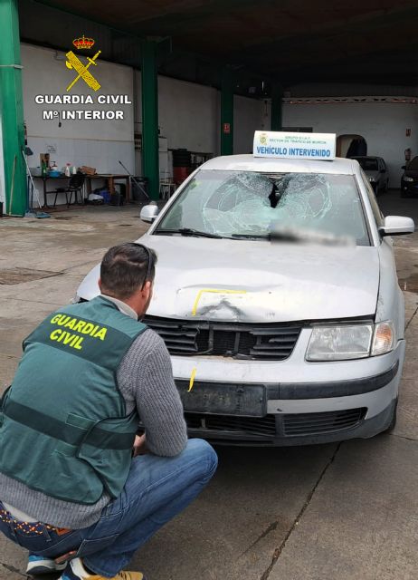 La Guardia Civil detiene, escasos minutos después del accidente, al presunto autor del grave atropello con fuga de un joven motorista - 1, Foto 1