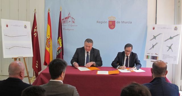 La Consejería de Fomento destinará 2,4 millones de euros a las obras de ensanche de la carretera que une Los Belones con Atamaría - 2, Foto 2