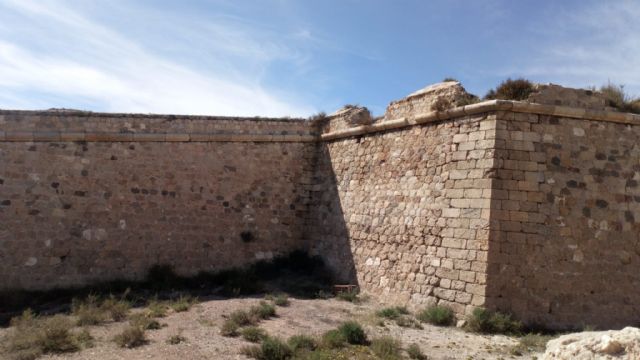 El Castillo de los Moros espera un año la redacción del plan director de su restauración - 2, Foto 2