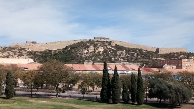 El Castillo de los Moros espera un año la redacción del plan director de su restauración - 5, Foto 5