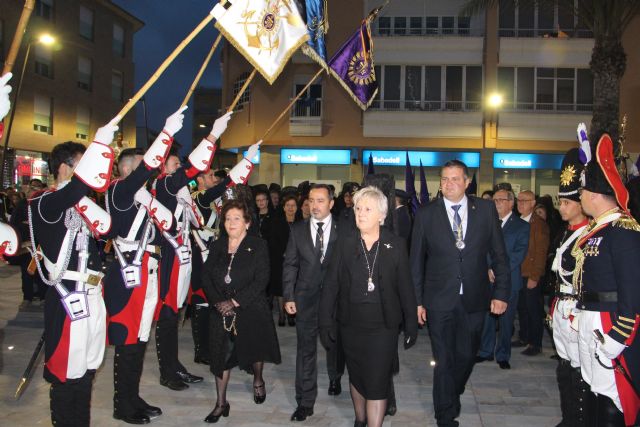 La procesión de Promesas tiñe de mantillas negras la noche del Martes Santo en San Pedro del Pinatar - 3, Foto 3