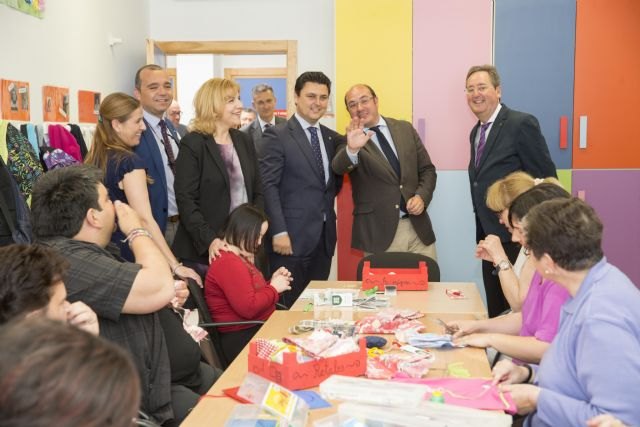 Pedro Antonio Sánchez: Seguimos aumentando los recursos para personas con discapacidad ayudando más a quienes más lo necesitan - 2, Foto 2