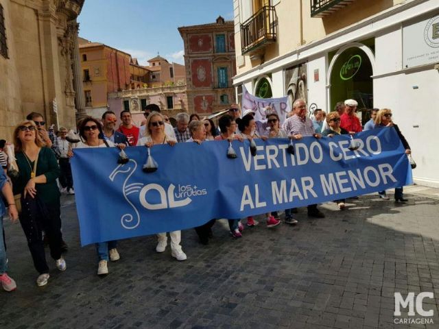 MC Cartagena, respaldando a los vecinos, acude a Murcia para exigir a las administraciones superiores que protejan y recuperen el Mar Menor - 5, Foto 5