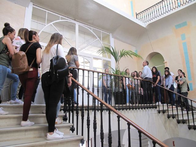 Cuarenta y siete universitarios de Educacion Social conocen la Concejalia de Servicios Sociales e Igualdad de Cartagena - 1, Foto 1