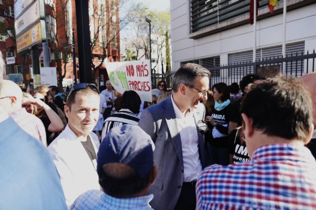 Diego Conesa: La concentración en defensa del IMIDA es el fiel reflejo de 24 años de gobiernos del PP que no han apostado por la I+D+i - 1, Foto 1