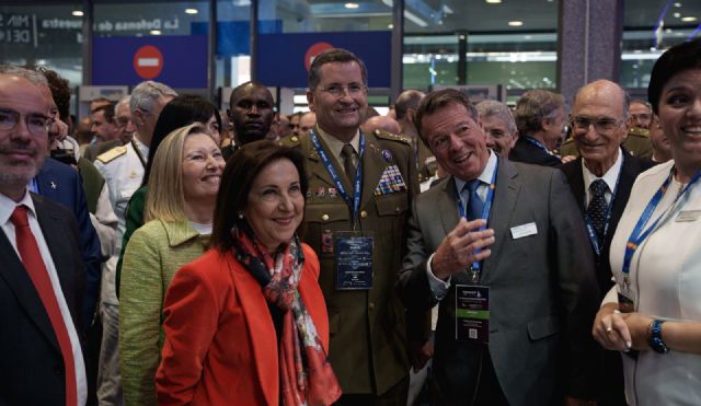 La ministra de Defensa Margarita Robles defiende la apuesta de España por la inversión en Defensa durante la inauguración de FEINDEF 23 - 1, Foto 1