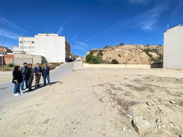 La Comunidad cede al Ayuntamiento de Calasparra una parcela para solventar la necesidad de aparcamiento del municipio - 1, Foto 1