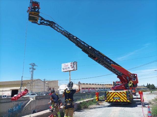 Bomberos de Murcia realizan un curso de 'Rescate en Altura' en escenarios reales - 1, Foto 1