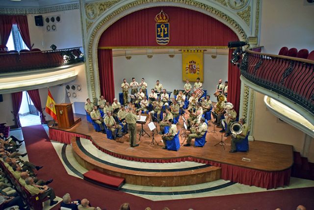 Concierto de Música. Sevilla La unidad de Música del Cuartel General FUTER de Sevilla (Soria 9) con la dirección del Comandante isleño Manuel Bernal Nieto ofreció un conciertazo en Capitanía General hispalense - 3, Foto 3