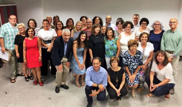 Técnicos de Servicios Sociales de la Comunidad y de los ayuntamientos participan en un curso para potenciar el trabajo en equipo - 1, Foto 1