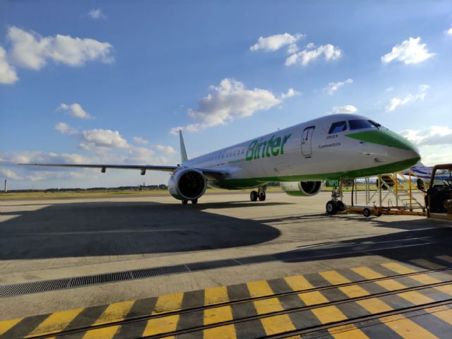 Binter completa su flota de reactores con el quinto embraer e195-e2 - 1, Foto 1