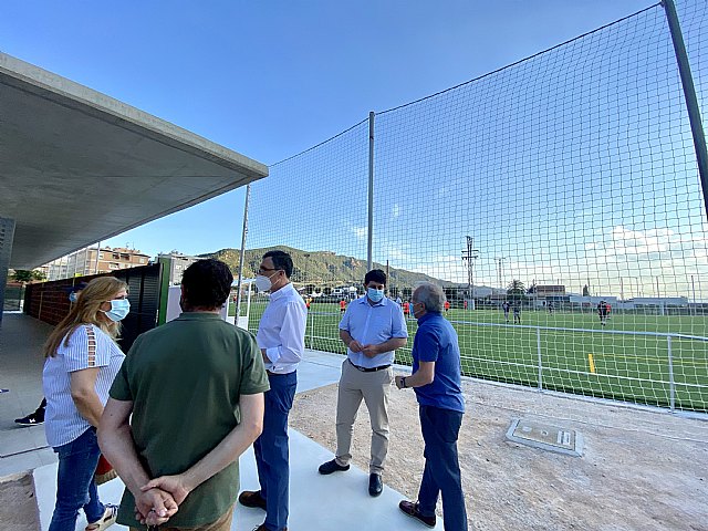 Los estudiantes y deportistas de San José de La Vega ya pueden disfrutar de la sala de estudios 24 horas y el nuevo campo de fútbol de la pedanía - 2, Foto 2