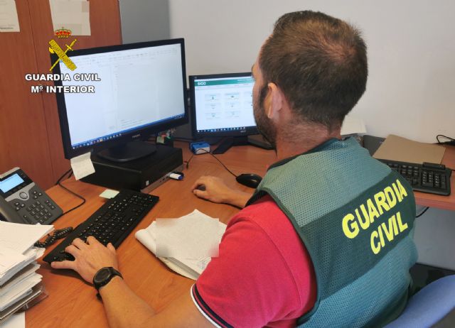 La Guardia Civil desarticula un grupo criminal dedicado a empadronamientos irregulares en Mazarrón - 1, Foto 1
