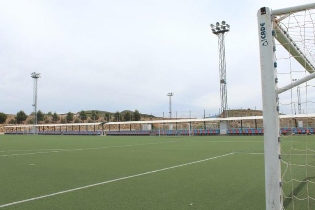 Aprueban al proyecto para sustituir el césped artificial y reparación del riego en los dos campos de fútbol de la Ciudad Deportiva “Valverde Reina”, Foto 1