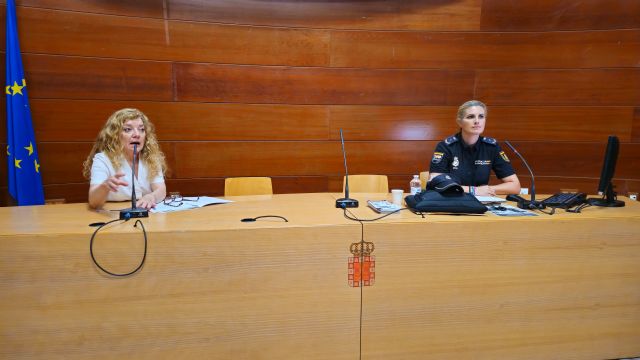 El Ayuntamiento de Murcia y Policía Nacional juntos para prevenir el abuso y maltrato a los mayores - 2, Foto 2