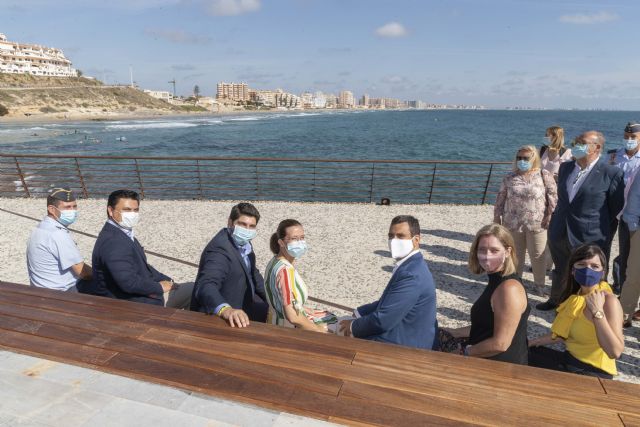 La Comunidad revitaliza la fachada marítima de La Manga con la construcción de una plaza al mar que llevará el nombre de la AGA - 1, Foto 1