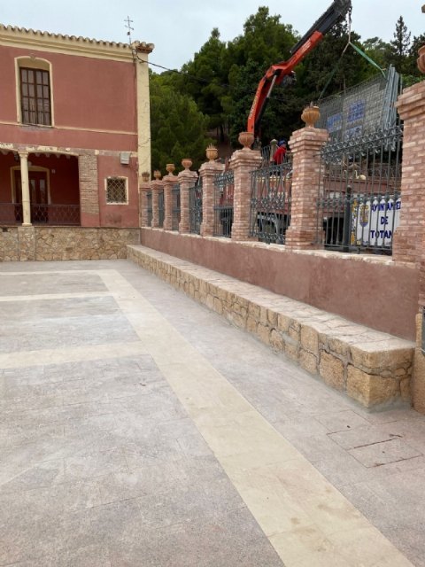 Finalizan las obras de reparación del muro de cerramiento del atrio del Santuario de Santa Eulalia - 2, Foto 2