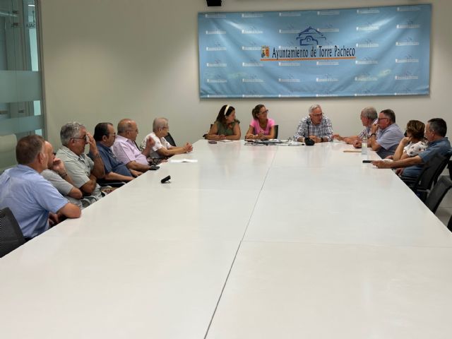 El alcalde de Torre Pacheco recibe a los presidentes de las Asociaciones de Mayores del municipio - 2, Foto 2