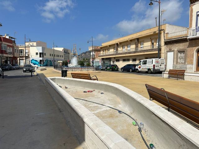 López Escolar (MC) denuncia el mal estado de la Plaza de Molina en Santa Lucía - 2, Foto 2