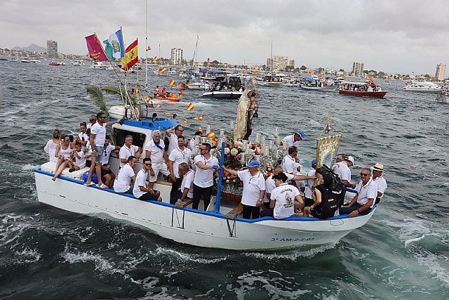 Miles de personas honran a la Virgen del Carmen por tierra y mar en San Pedro del Pinatar - 4, Foto 4