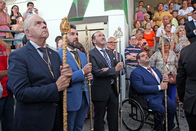 Procesiones letífica . Sevilla . El Carmen de San Leandro se cita con su barrio sevillano de las Huerta en una tarde de fervor popular - 2, Foto 2