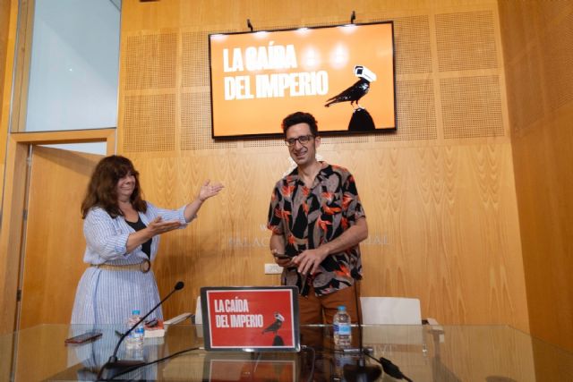 Javier Gallego presenta en La Mar de Músicas su primera novela que aborda la dificultad de madurar frente a un no-futuro - 1, Foto 1