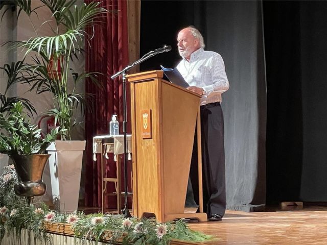 El gijonés Francisco Javier Vallín Toyos obtiene el premio 'Aldea del Rey' del 'V Certamen Nacional de Poesía Valentín Villalón' por su trabajo 'Nómadas' - 1, Foto 1