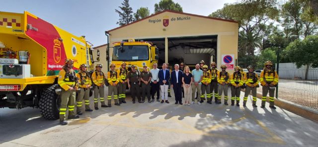 La Comunidad adquiere dos nuevas autobombas de última generación para reforzar el dispositivo de defensa contra incendios forestales La Comunidad adquiere dos nuevas autobombas de última generación para reforzar el dispositivo de defensa contra incendios forestales