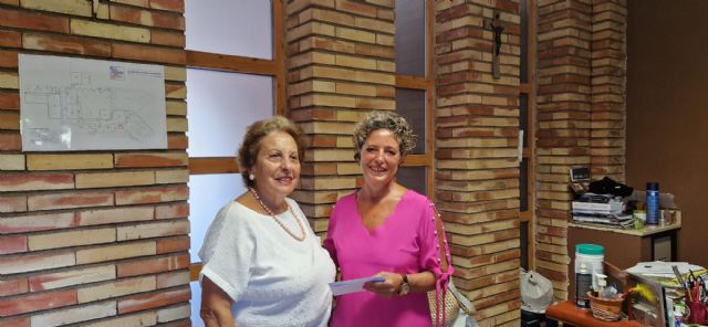 La exposición solidaria de Julia Rubín recauda 1.200 euros para la residencia de ancianos - 1, Foto 1