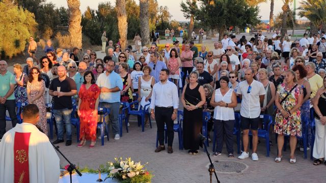 Los vecinos de El Mojón celebraron San Roque una procesión y misa de campaña - 1, Foto 1