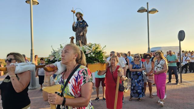 Los vecinos de El Mojón celebraron San Roque una procesión y misa de campaña - 3, Foto 3