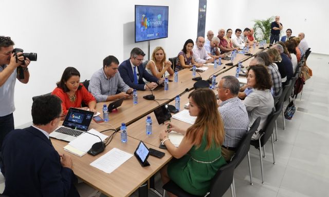 La ciudad se prepara para la instalación de más de 300 sistemas inteligentes que interconectarán Murcia en tiempo real - 2, Foto 2