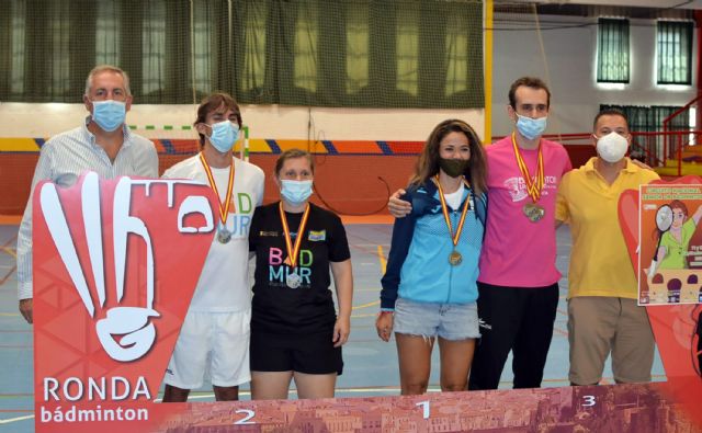 Tres oros, una plata y tres bronces para el Bádminton Las Torres en la prueba de Ronda del circuito nacional sénior - 3, Foto 3