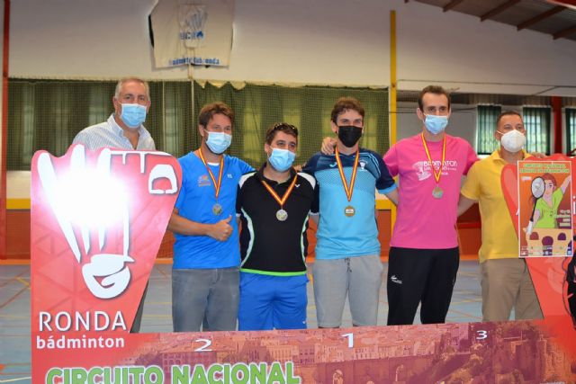 Tres oros, una plata y tres bronces para el Bádminton Las Torres en la prueba de Ronda del circuito nacional sénior - 4, Foto 4