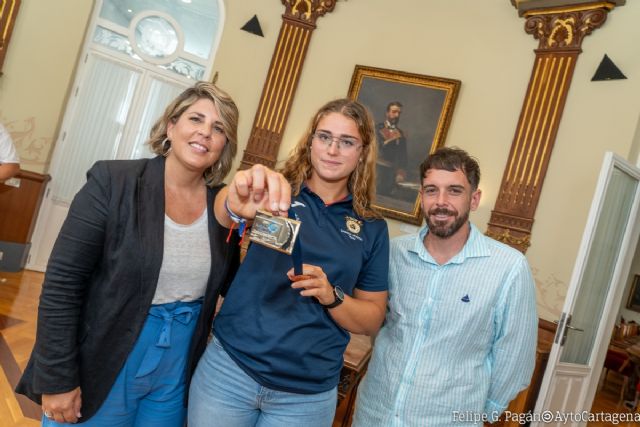 La alcaldesa recibe a la subcampeona del mundo de Remo Beach Sprint, la cartagenera Mª Ángeles Macián - 1, Foto 1