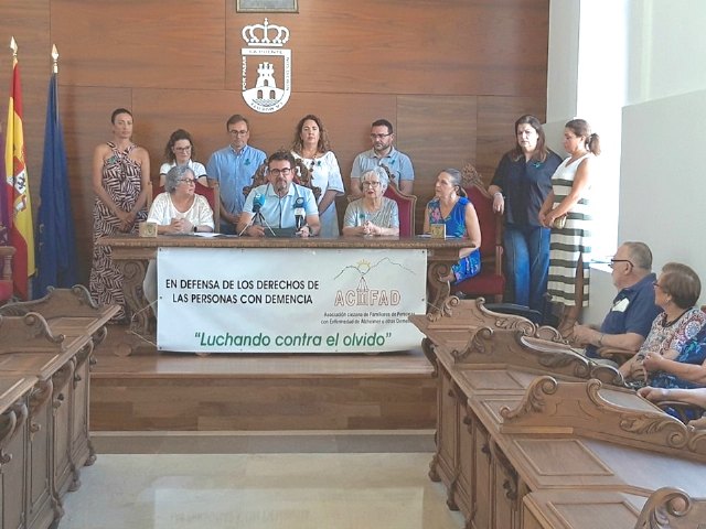 Cieza conmemora el Día Mundial del Alzheimer con la lectura de un manifiesto promovido por ACIFAD - 1, Foto 1