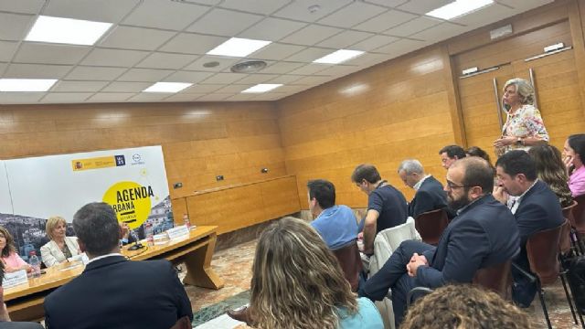 El Ayuntamiento expone en Granada sus avances en la implantación de la Agenda Urbana 2030 - 3, Foto 3