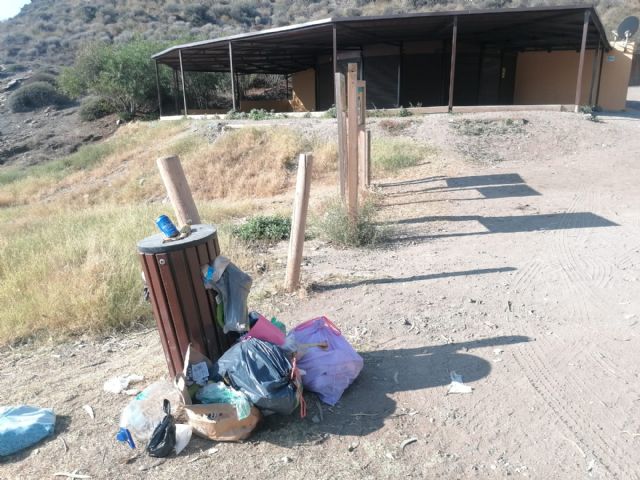 La basura se adueña de las playas de Calnegre y otras áreas recreativas - 2, Foto 2